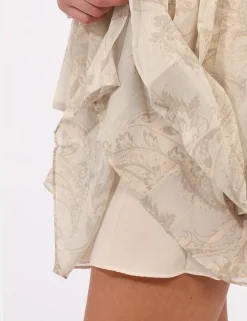 Gonna Guess Beige